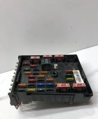 Volkswagen PASSAT B6 Fuse box set 3C0937125 63592777