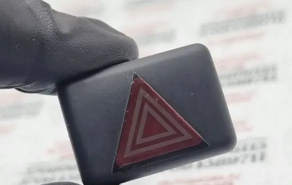 Audi A4 S4 B7 8E 8H Hazard light switch 8E0941509