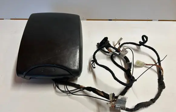 BMW X5 E53 Armrest 1U172125