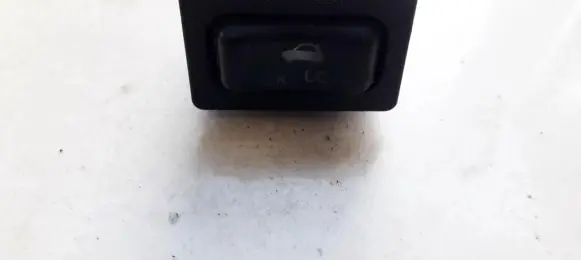 Subaru Impreza I Central locking switch button 9F23