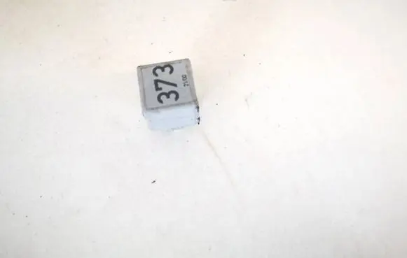 Volkswagen PASSAT B5 Other relay 8d0951253a v23134-b52-x301