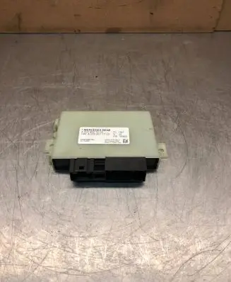 Mercedes-Benz E W213 Reducing agents exhaust control unit A0009011703