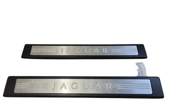 Jaguar XF X250 Front sill trim cover 8X2313200AF 8X2313201AF
