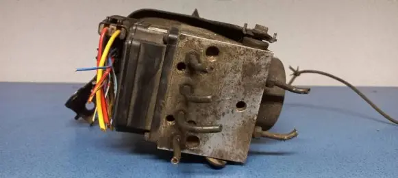 Nissan X-Trail T30 ABS Pump C47A695