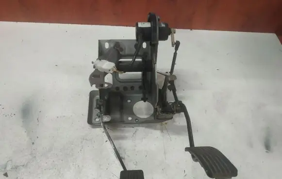 Volvo S40, V40 Pedal assembly 7700413230 60080