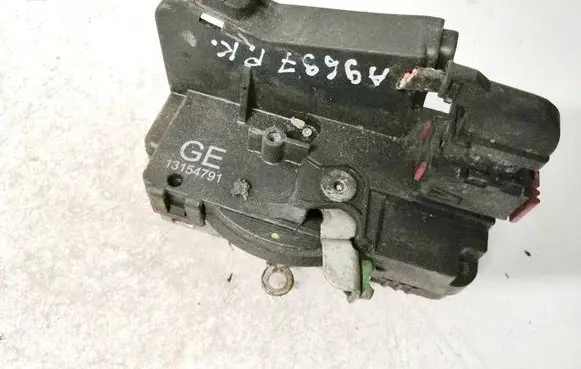 Opel Astra G Front door lock 13154791
