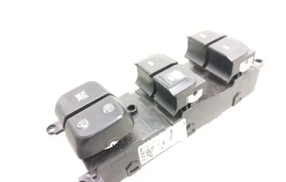 Hyundai i10 Electric window control switch 93570B4010