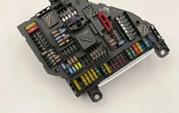 BMW X3 F25 Fuse module 9259469 9259581 05310454