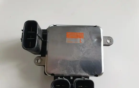 Lexus NX Fan control module 8925730110