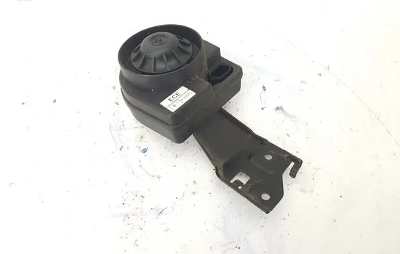 BMW 3 E46 Horn signal 8303152