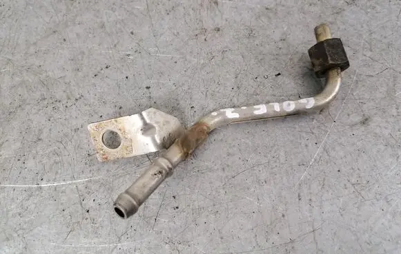 Volkswagen Golf VII Engine coolant pipe/hose 04L131582B