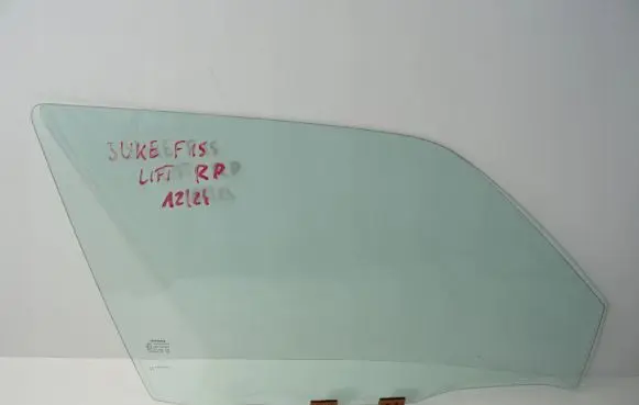 Nissan Juke I F15 Front door window glass four-door