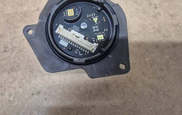 Lexus RX V LED ballast control module 10129723CP