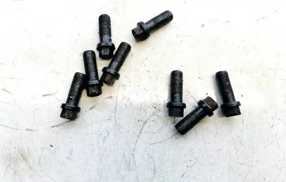 Mazda 3 II Nuts/bolts 