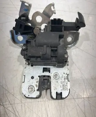 Volkswagen Jetta VI Tailgate/trunk/boot lock/catch/latch 5C68275850
