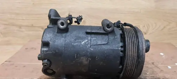 Volvo S40 Air conditioning (A/C) compressor (pump)