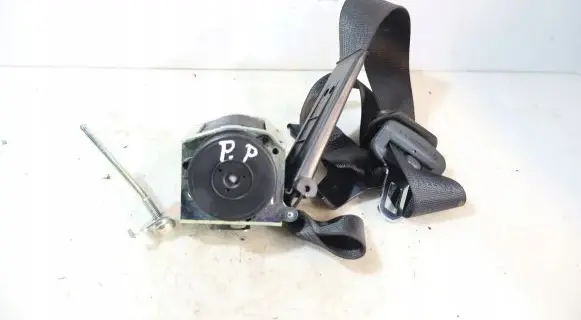 Opel Astra H Front seatbelt