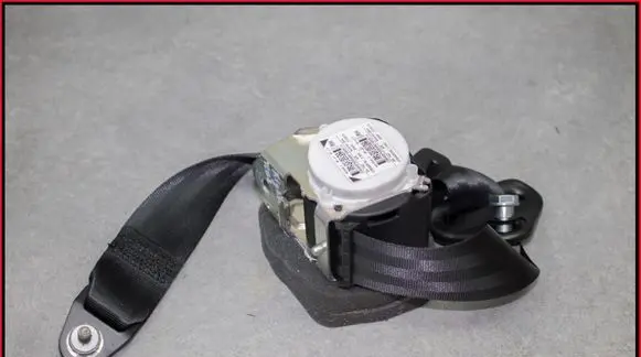 Fiat 500 Rear seatbelt 07354925760