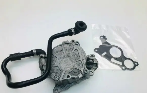 Volkswagen Beetle A5 Vacuum pump 03L145100F