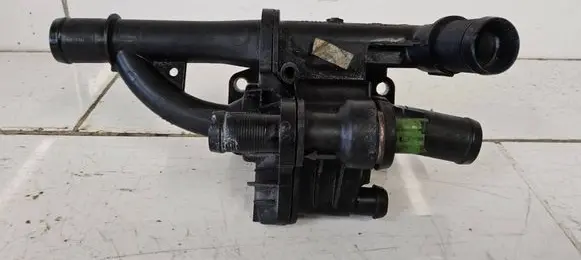 Peugeot 3008 I Thermostat/thermostat housing 9670253780 042651