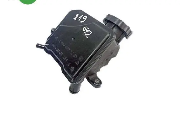 Mercedes-Benz CLS C219 Power steering fluid tank/reservoir A0004602283