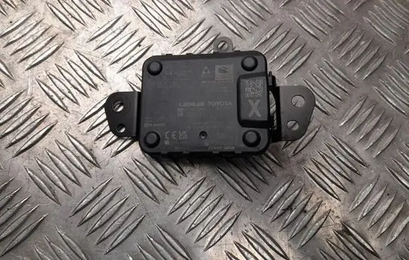 Toyota Yaris Cross Distronic sensor radar 8821052120