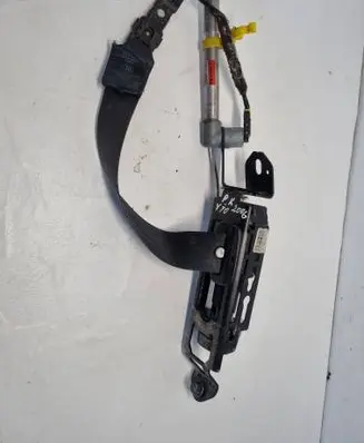 Volvo V70 Front seatbelt 6075637L0A