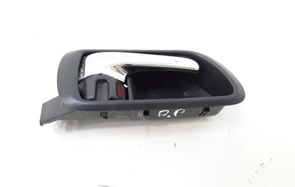 Toyota Corolla Verso E121 Front door interior handle