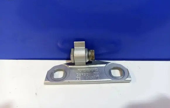 Volvo V60 Rear door lower hinge 8663768 A046572