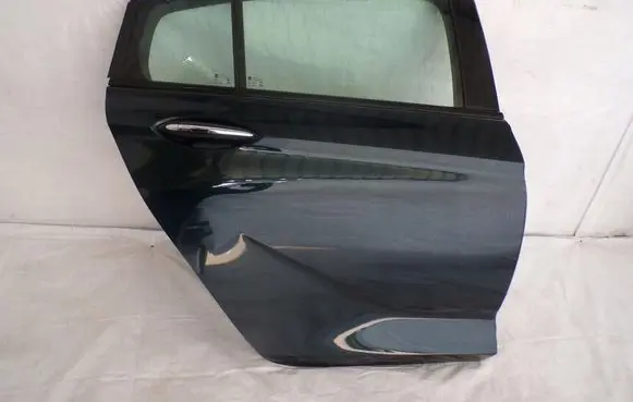 Opel Insignia B Rear door