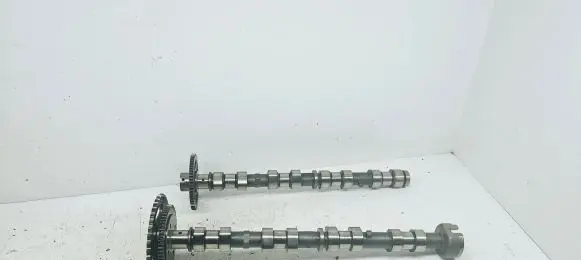 Toyota Corolla Verso AR10 Camshaft 7B15067 7B11477