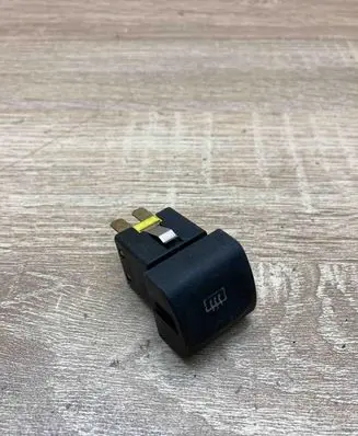 Opel Omega B1 Windscreen/window heater switch 90457319