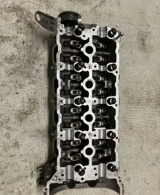 Mercedes-Benz CLS C219 Engine head R2730162801 M273
