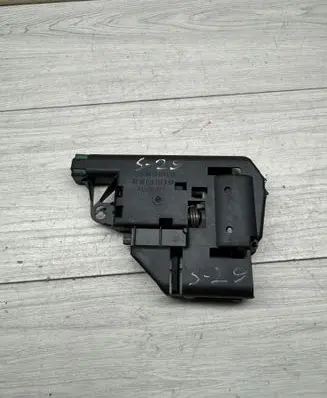 Mercedes-Benz E W212 Seat adjustment motor A2129700026 5452010010