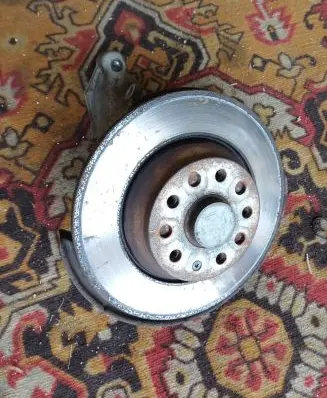 Volkswagen PASSAT B8 Rear wheel hub spindle/knuckle 