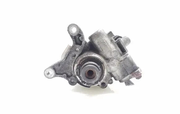 Mercedes-Benz C W204 Power steering pump A0054668401 7695955129