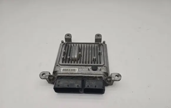 Mercedes-Benz Sprinter W906 Engine control unit/module A6519000700 28429285 A6519010600