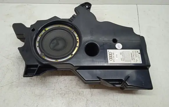 Audi A3 S3 8P Subwoofer speaker 8P3035382