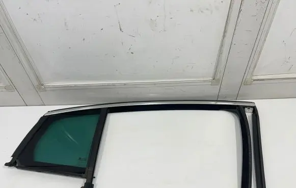 Land Rover Range Rover Evoque L538 Rear side window 43R000073 E000090 DOT747AS3M538