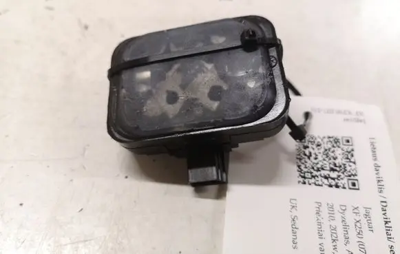 Jaguar XF X250 Rain sensor 8X2317D547BD 321328000