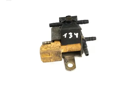 Volkswagen Golf IV Turbo solenoid valve 054906267 72148301