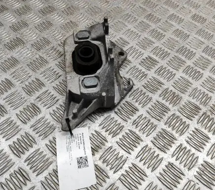 Nissan Juke II F16 Engine mount bracket 112536909R