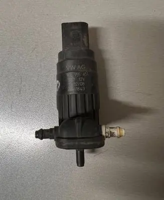 Skoda Fabia Mk2 (5J) Windscreen/windshield washer pump 1K6955651 2011843