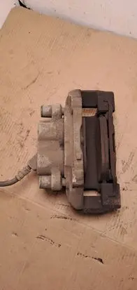 Volvo XC60 Front brake caliper