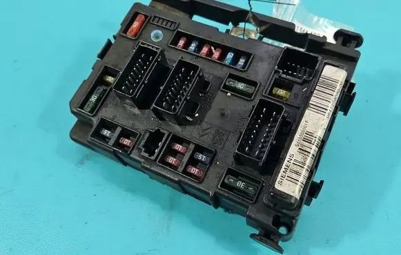 Citroen C5 Central body control module 964125808000 IMPRK1544103
