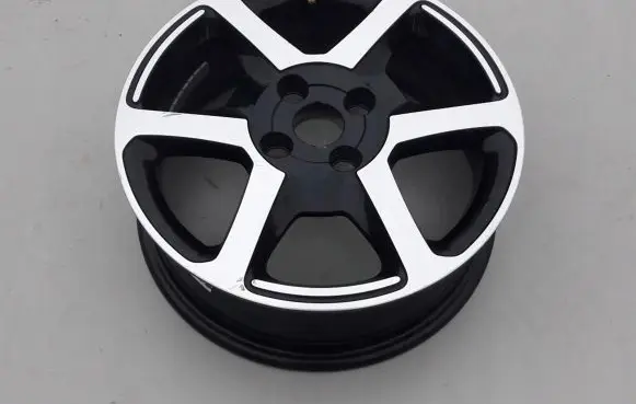 Renault Twingo III R15 alloy rim 