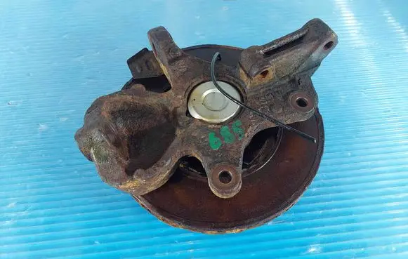 Volkswagen Crafter Front wheel hub spindle knuckle