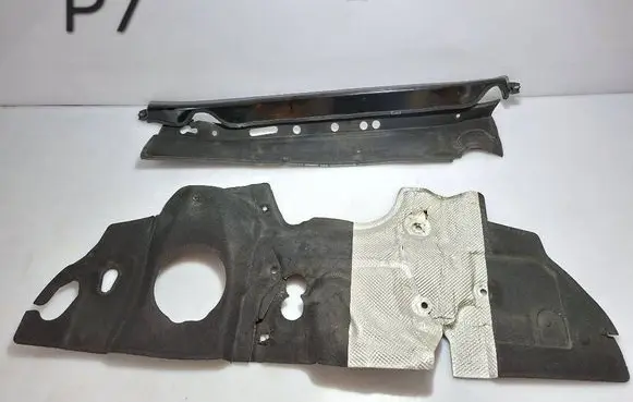 Volkswagen Golf VII Heat shield in engine bay 5Q1863353G 5Q1863353 5G0863993C