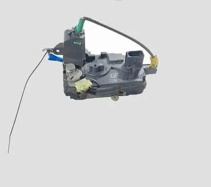 Opel Zafira B Front door lock 13210748