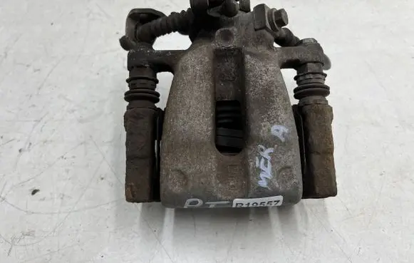 Opel Meriva A Rear brake caliper
